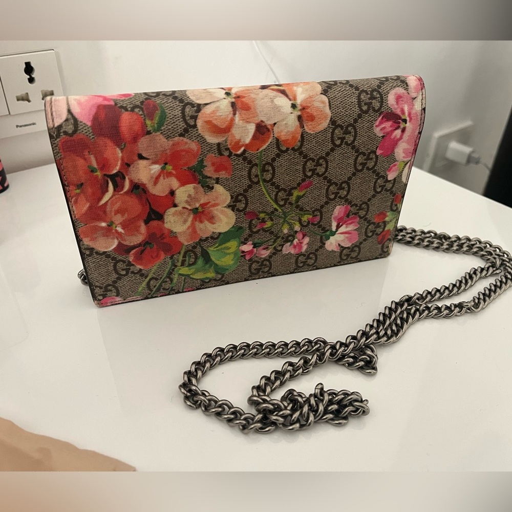 Gucci dionysus GG blooms super mini bag